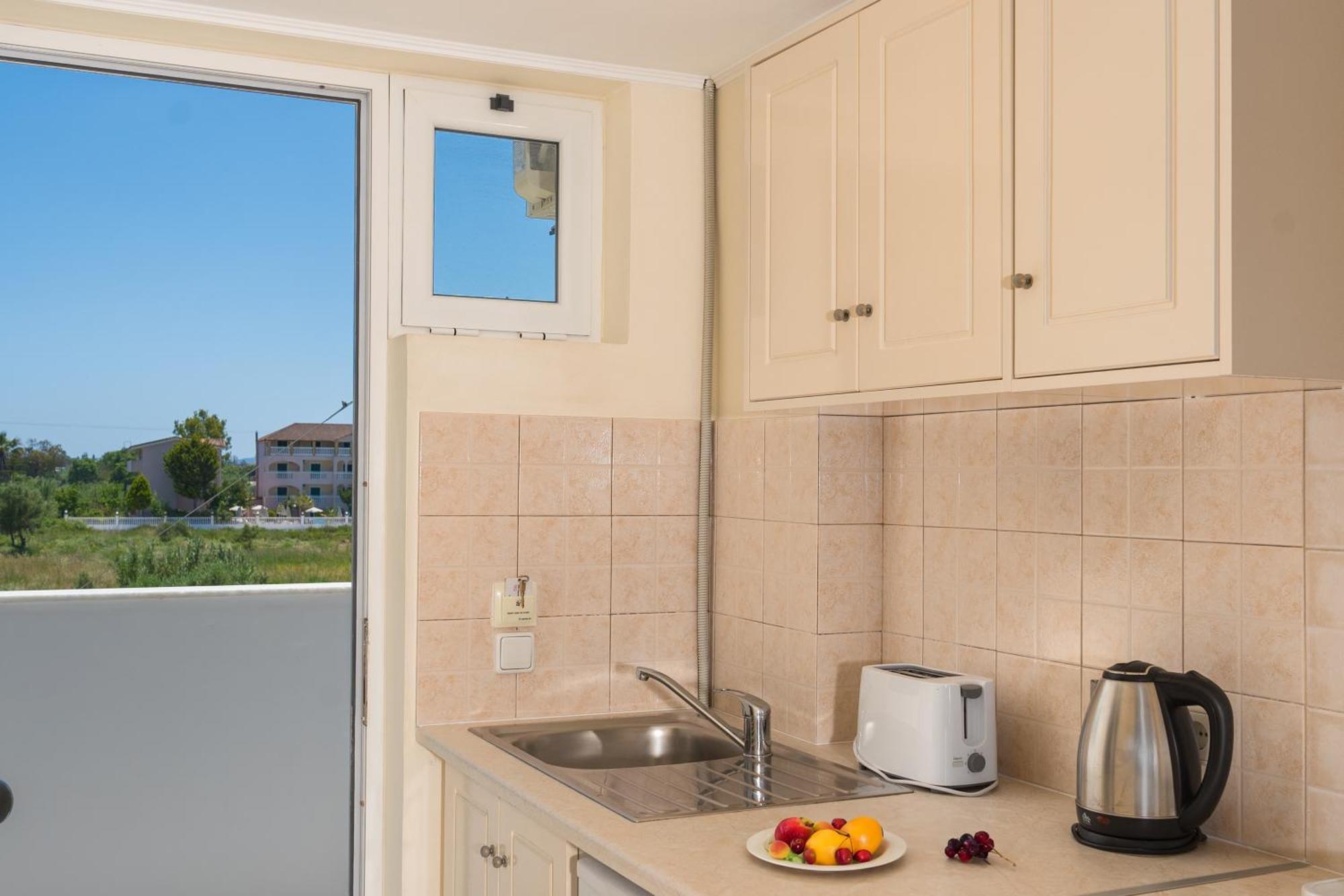 Manousis Aparthotel Tsilivi  Extérieur photo